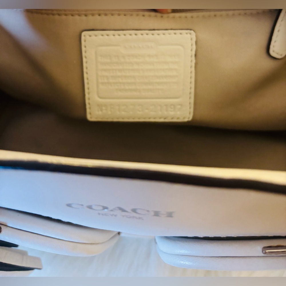Coach Y2K Archive Double Kiss Lock Off/Winter White Leather Satchel 21167 - Picture 5 of 13